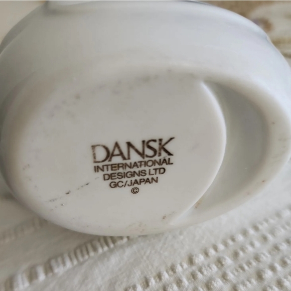 Dansk White Hen Japanese - Picture 3 of 4